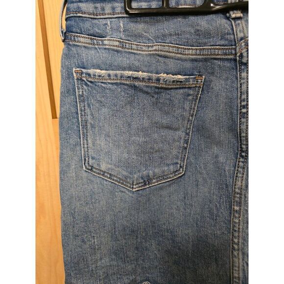 Old Navy Distressed Denim Mini Skirt With Frayed Hem Size 12 - Picture 5 of 7